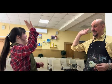 Видео: Александра Царик: картина любви «Мама, папа и я» #фондмира #сильныедухом