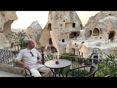 Видео: #6 КАППАДОКИЯ! ШОК! МЫ ЖИВЕМ в ПЕЩЕРЕ! ПОТЕРЯЛА ДАР РЕЧИ. Сколько стоит полёт? Отель Amber cave.