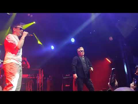 Видео: АК 47 - Хули мусора (концерт в москве_клуб правда)