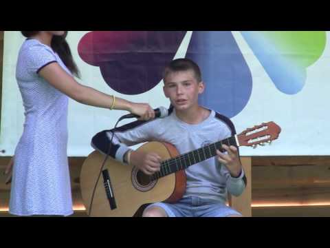 Видео: Акулаев Максим, "Жил мальчишка на краю земли", ДООЛ Голубая волна, III смена, лето 2016