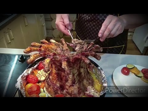 Видео: Почти королевская корона из свиных рёбер .Вкусняха+красота.