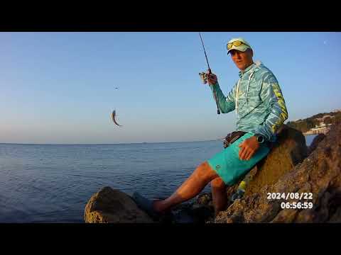Видео: Активный отдых в Болгарии...Рыбалка в окрестностях пляжа Золотые пески... Кефалька , барабулька ...