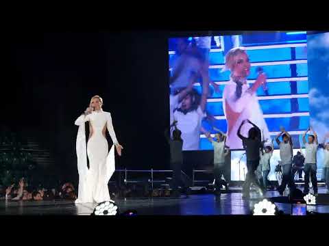 Видео: Полина Гагарина - 17 Небо в глазах (Казань 20.05.2023)