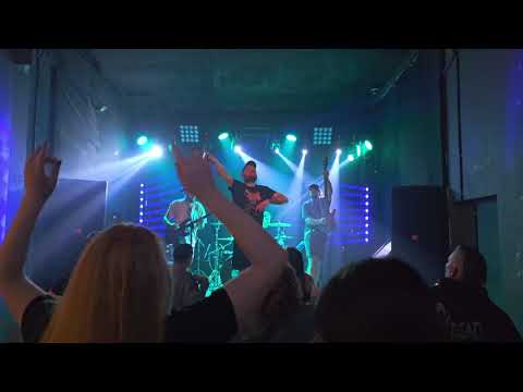 Видео: Lucky Horse - (Цой - Перемен)