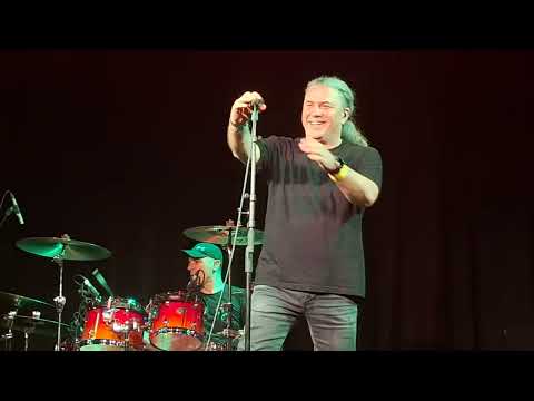 Видео: Б.Т.Р. - Хей, момиче (Лондон) 06.11.2025