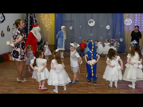 Видео: "Малыши танцуют со снежками" Д/с № 42 "Пингвинчик", г. Верхняя Салда