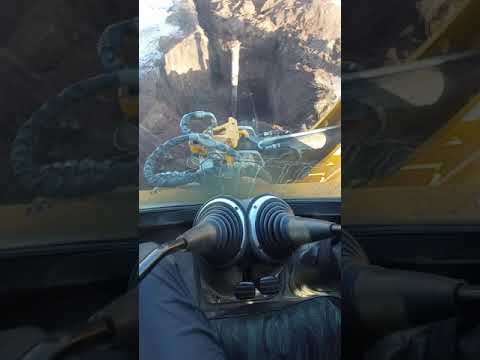 Видео: JCB 4cx Копаю колодец под бетонные кольца Гляньте описание под видео👇#jcb