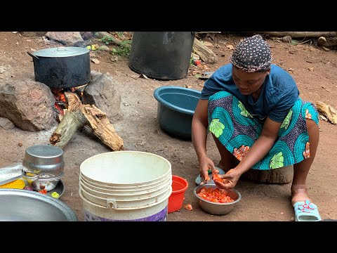 Видео: Эта деревенская жизнь растопит ваше сердце || Простая жизнь, свежая еда, бедная, но счастливая аф...