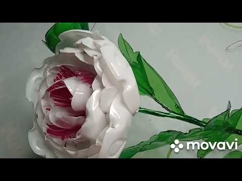 Видео: Как сделать Цветы из пластиковых бутылок 🥀#мкцветы#