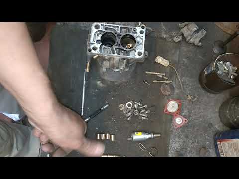 Видео: Карбюратор Солекс. ЭКСКЛЮЗИВНОЕ ВИДЕО: Замена втулок.