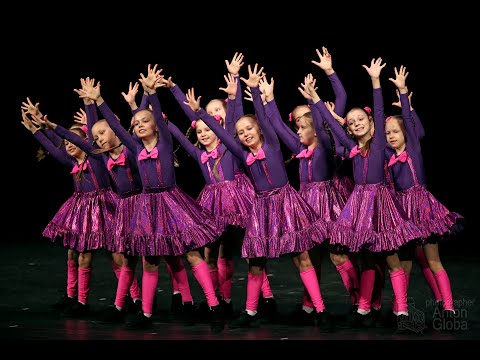 Видео: "Переменка - это мы!", ансамбль "Переменка". "Recess - that's us!", Ensemble "Recess".