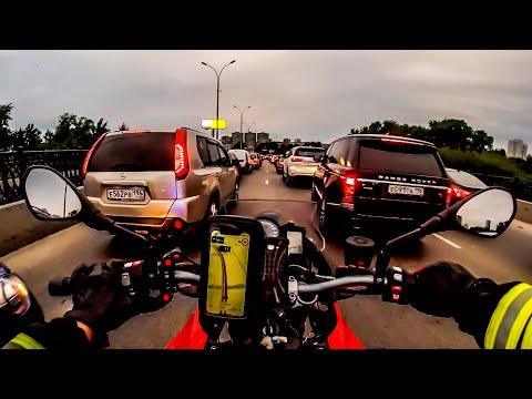 Видео: [МОТОМЧС] Сквозь пробку 8 баллов!