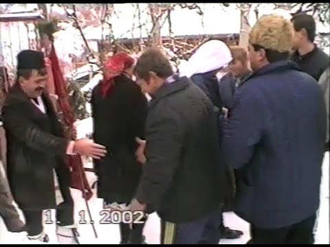 Видео: Сурва 2002 г. в село Брежани, горна махала (2)