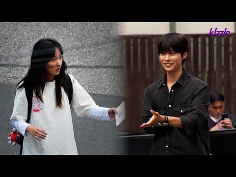 Видео: А что, если красивый мужчина будет флиртовать с вами странным образом?