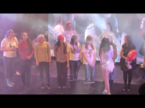 Видео: Наталия Орейро (Oreiro) -  NO ME ARREPIENTO DE ESTE AMOR + танец с поклонниками Уфа 2014г.