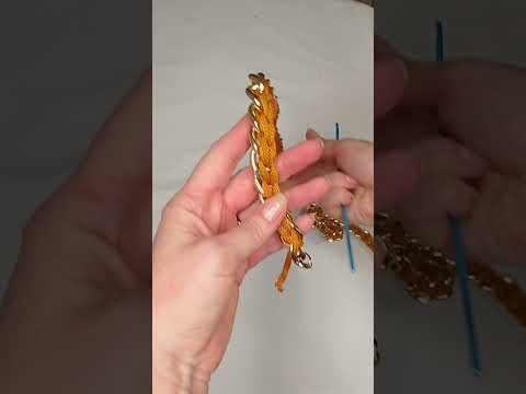 Видео: Как быстро и красиво обвязать цепочку-ремешок для сумки