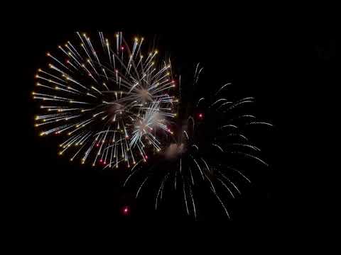 Видео: Праздничный салют