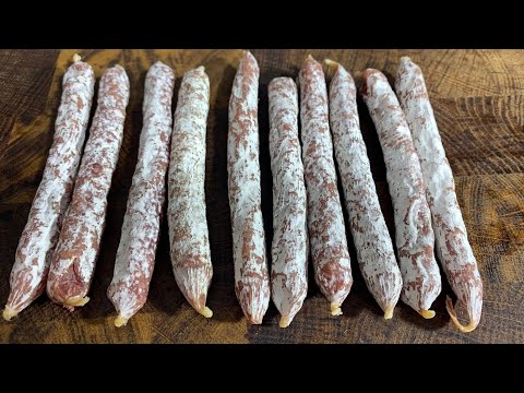 Видео: Сыровяленая колбаса в благородной плесени