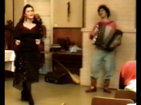 Видео: Зайнап Фархетдинова, Рустем Валеев (Финляндия 1992 год) /// Бер егет гармун сайлый