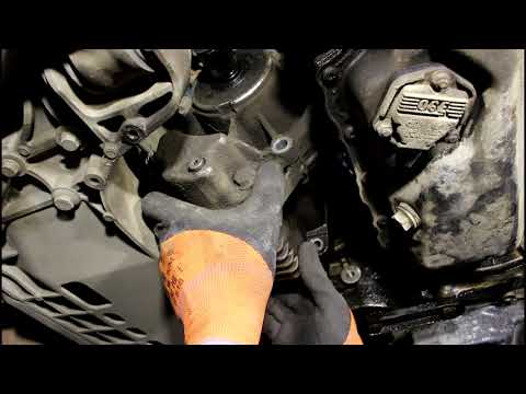 Видео: Замена заднего сальника коленвала на Volkswagen Tiguan 2,0 Фольксваген Тигуан 2009 год  2часть