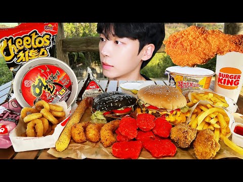 Видео: MUKBANG | Огненная лапша, Читос, Жареный цыпленок, бургер, Сырная палочка, Круглосуточный магазин