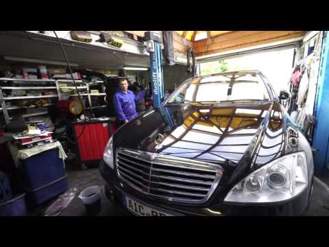 Видео: Замена масла в коробке W221 Mercedes Benz S320