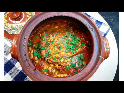 Видео: Най-Вкусния БОБ ЯХНИЯ! Бавно Готвен, Традиционна Рецепта, като на Баба! #bulgaria #balkanfood