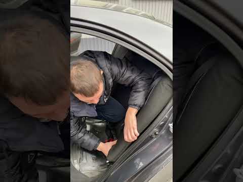 Видео: Toyota Avensis с 2003-2009 год  инструкция по установке авточехлов