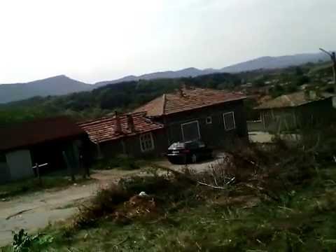 Видео: Болгарское село Веселиново. В горах. Красота!