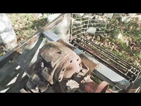 Видео: мтз 152 транспортерная картофелекопалка