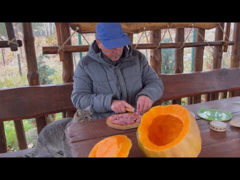 Видео: Мясо в тыкве на углях / Рецепт приготовления/ Готовим на даче