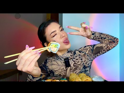 Видео: ЖИЗНЬ НА ЧЕРДАКЕ. С ЖЕНЩИНОЙ В ОДНОЙ КРОВАТИ. ПЕРЕЕЗД В НИКУДА. МУКБАНГ