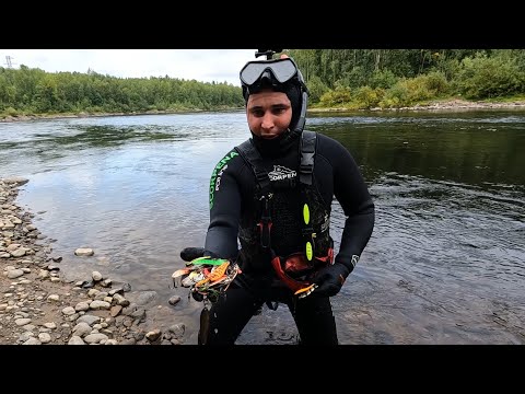 Видео: НАШЁЛ ОТЛИЧНОЕ МЕСТО / ДНО РЕКИ УСЕЯНО БЛЕСНАМИ / THE RIVER BOTTOM IS STILLED WITH SPINNERS