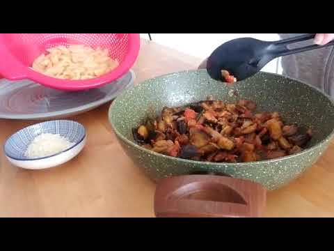 Видео: СИЦИЛИЙСКАЯ ПАСТА ала НОРМА/SICILIAN PASTA alla NORMA(aubergine)/Vegetarian food.