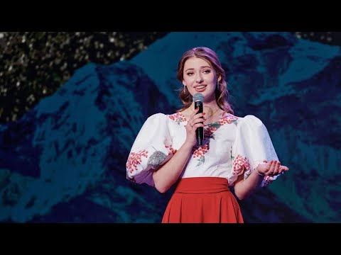 Видео: Елизавета Долженкова – Любовь настала, премия «Время Молодых» 2023.