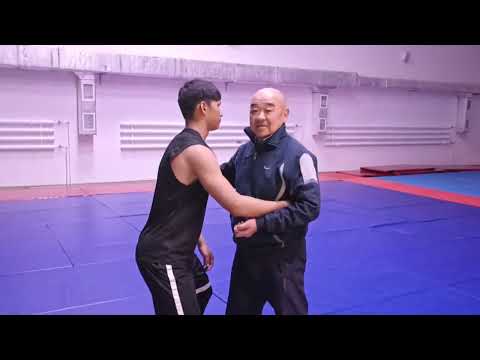 Видео: Греко-римская борьба.Техника безопасности в стойке...