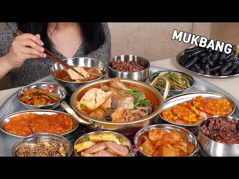 Видео: Готовим мукбанг :) Сегодня поставила полный поднос с едой.(Домашняя еда)