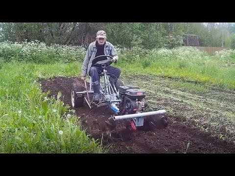 Видео: КУЛЬТИВИРУЕМ МОТОБЛОКОМ  С ШИРОКИМИ ФРЕЗАМИ