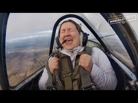 Видео: Полет на Як-52 с позитивными криками громче мотора самолёта и даже музыки - с фигурами пилотажа :)