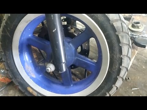 Видео: Тюнинг Yamaha Jog 157qmj как поставить 12 кола в джога.