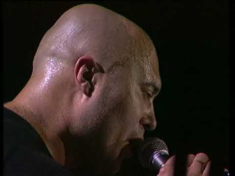 Видео: КОМУ ВНИЗ. Пісня химерного краю, live 1997