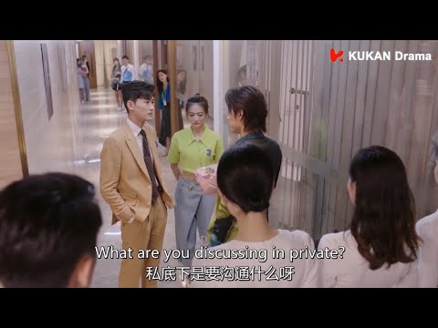 Видео: Соперник громко преследует понравившуюся девушку. Он рассердился и признался ей.