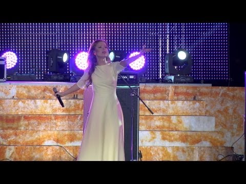 Видео: Юлия Савичева в Солигорске. День города-2013. Праздничный концерт