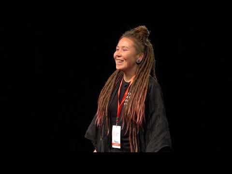 Видео: Автостопом по степям: как выжить, если ты девушка | Арина Осиновская | TEDxAbayStWomen