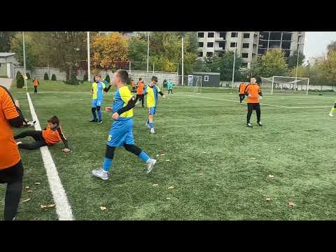 Видео: ФК Форвард 13/14- ФК Ураган 4:1  (1 тайм) 18.10.2025