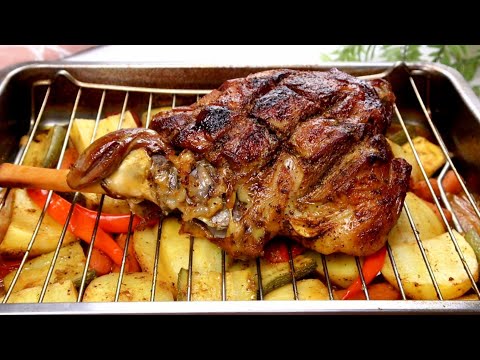 Видео: Приготовление бараньей ноги с рисом!  Замечательный и простой рецепт для праздничного застолья 💫