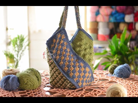 Видео: (Цветная сумка-ветрянка) Пошагово вяжем крючком.