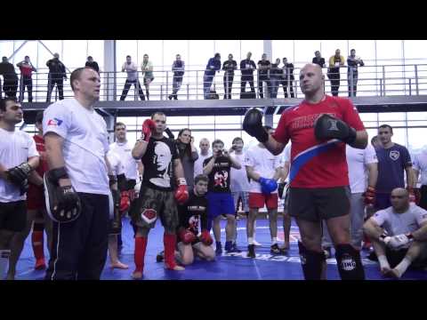 Видео: ФЕДОР БЬЕТ ЛОУ! Мастер-класс Емельяненко! (Counterattack by Fedor). Семинар в Челябинске