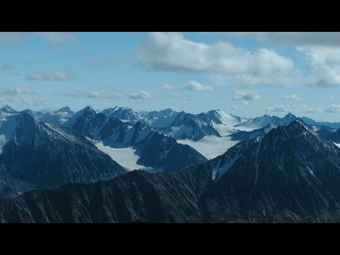 Видео: Ледяные вершины хребта Сунтар Хаята