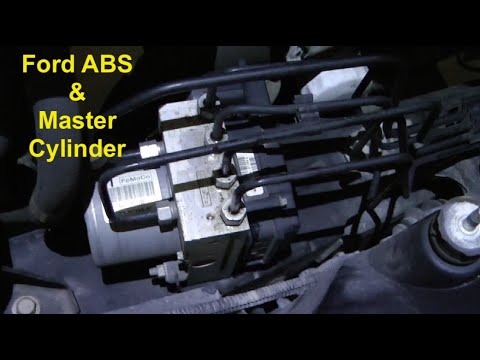Видео: Ford Crown Victim прокачка модуля ABS и главного цилиндра